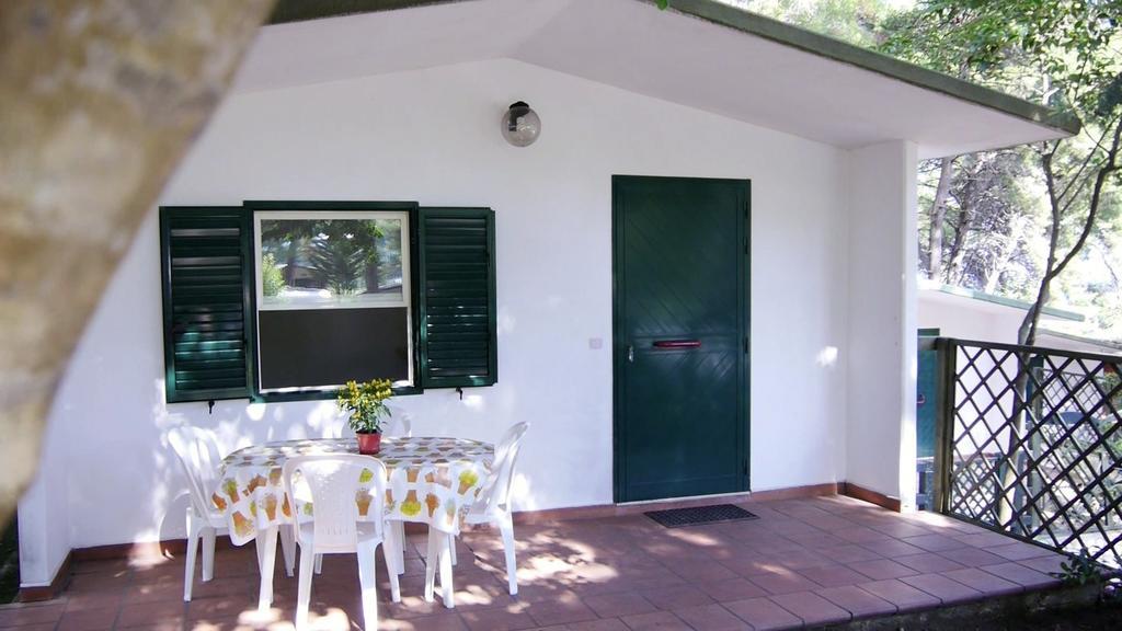 Camping Villaggio Internazionale San Menaio Δωμάτιο φωτογραφία