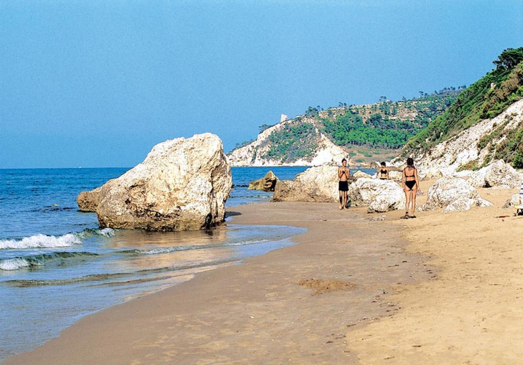 Camping Villaggio Internazionale San Menaio Εξωτερικό φωτογραφία